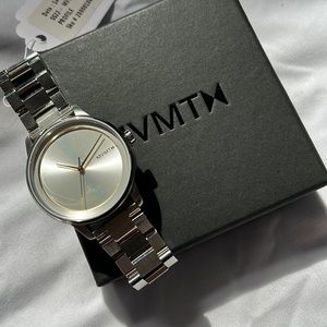 MVMT PROFILE WATCH IN PULSE SILVER 38MM